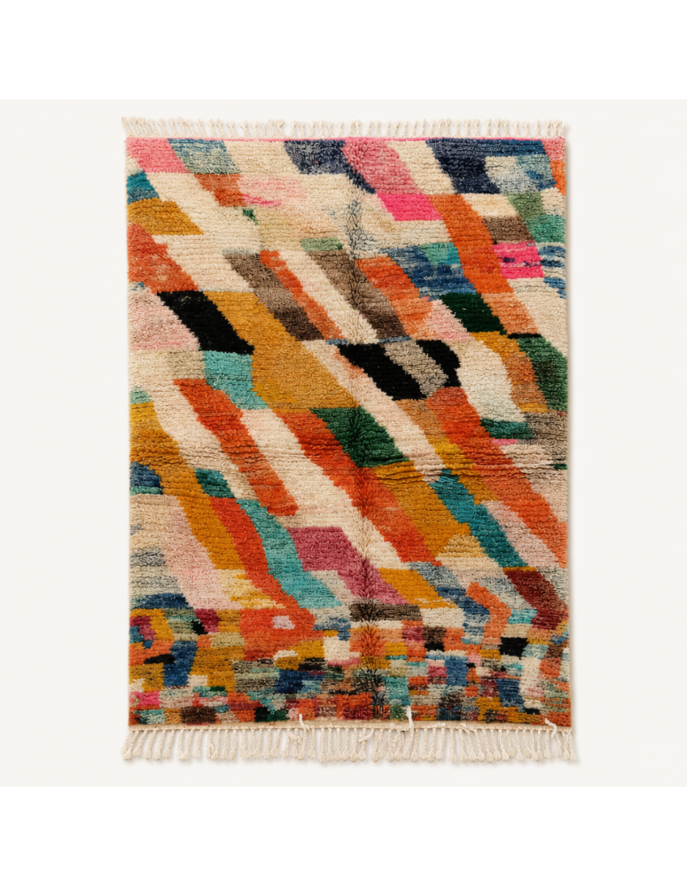 Tapis Beni Ouarain artisanal marocain en laine écrue et multicolore à motifs abstraits diagonaux