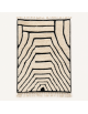 Tapis Beni Ouarain artisanal marocain en laine ivoire crème et noir, motif géométrique central