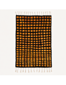 Tapis Beni Ouarain artisanal marocain noir et orange brûlé à motif géométrique