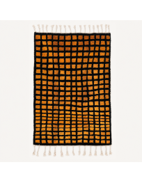Tapis Beni Ouarain artisanal marocain noir et orange brûlé à motif géométrique