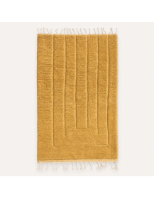 Tapis Beni Ouarain artisanal marocain en laine ocre doré et miel clair, motif géométrique en relief