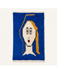 Tapis Beni Ouarain artisanal marocain en laine bleu cobalt et ivoire avec portrait central
