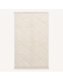 Tapis Beni Ouarain artisanal marocain en laine ivoire et beige très pâle, motif géométrique en losanges