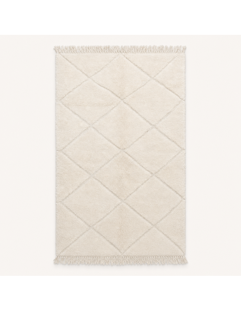 Tapis Beni Ouarain artisanal marocain en laine ivoire et beige très pâle, motif géométrique en losanges