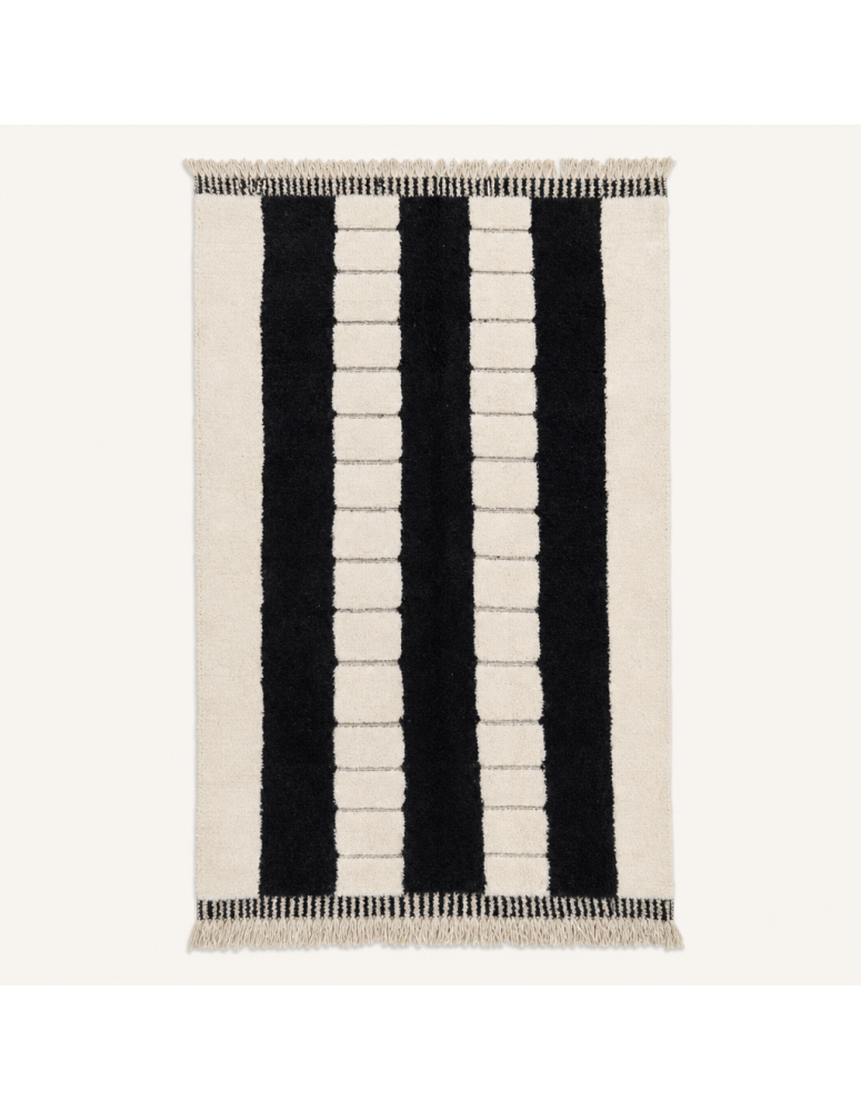 Tapis Beni Ouarain artisanal marocain en laine ivoire crème et noir charbon à rayures verticales