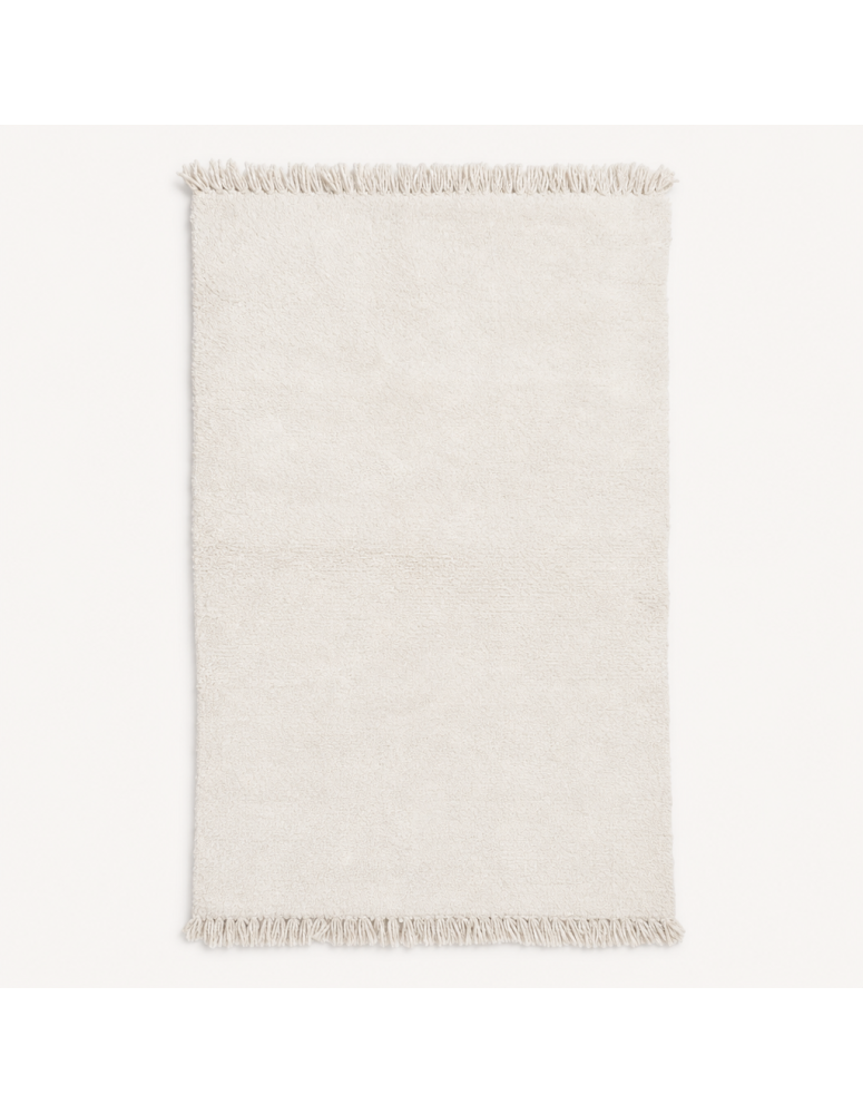 Tapis Beni Ouarain artisanal marocain en laine ivoire blanc chaud, rectangulaire et uni