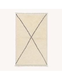 Tapis Beni Ouarain artisanal marocain en laine ivoire écru avec motif X noir