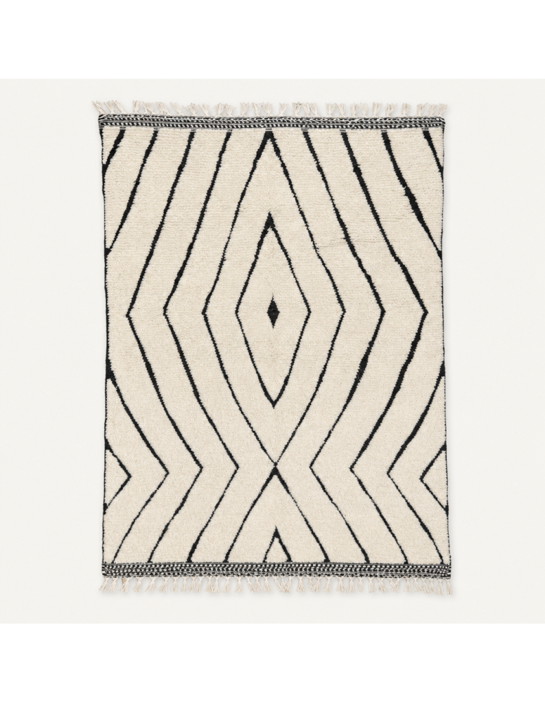 Tapis Beni Ouarain artisanal marocain en laine ivoire écru et noir charbon, motif géométrique à chevrons et losanges