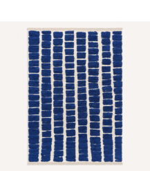 Tapis Beni Ouarain artisanal marocain en laine bleu cobalt et ivoire, motif géométrique en relief