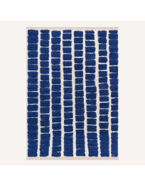 Tapis Beni Ouarain artisanal marocain en laine bleu cobalt et ivoire, motif géométrique en relief