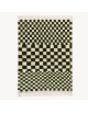 Tapis Beni Ouarain artisanal marocain en laine ivoire écru et vert forêt à motif damier