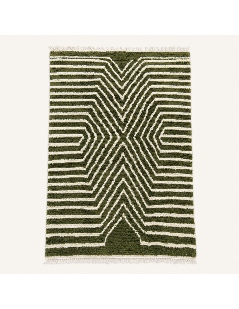 Tapis Beni Ouarain artisanal marocain en laine vert olive et ivoire à motif géométrique sculpté