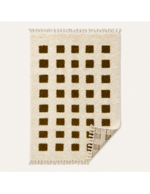 Tapis artisanal marocain rectangulaire présenté de face, revers non visible