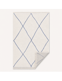 Tapis artisanal marocain rectangulaire en laine, vue complémentaire de la pièce ivoire et bleu indigo