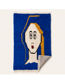 Vue arrière du tapis artisanal marocain en laine bleu cobalt et ivoire