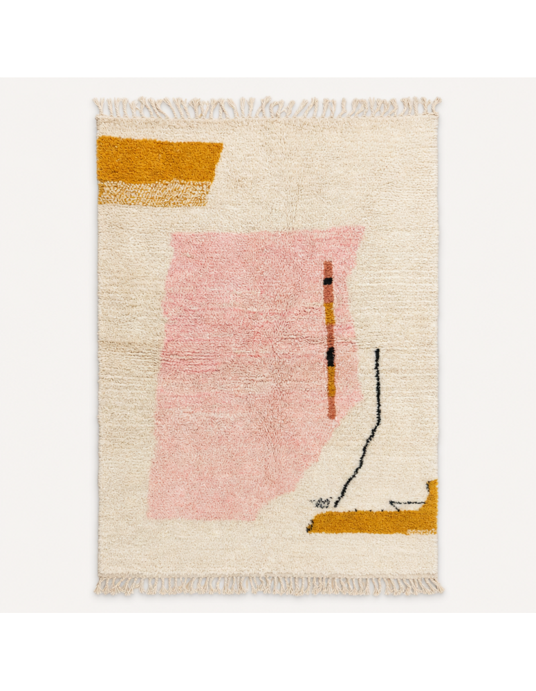 Tapis Beni Ouarain artisanal marocain en laine ivoire écru, rose poudré, ocre et ligne noire