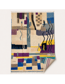 Vue arrière du tapis Beni Ouarain ivoire crème et bleu cobalt non présentée