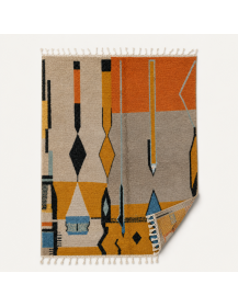 Vue du tapis Beni Ouarain artisanal marocain présentant sa face avant en laine