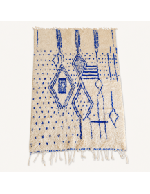 Tapis Beni Ouarain artisanal marocain ivoire crème et bleu cobalt à motifs géométriques abstraits