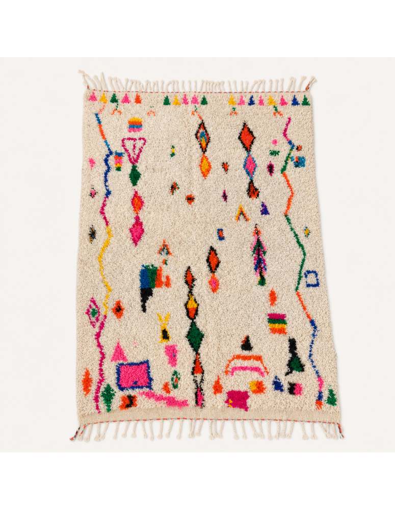 Tapis Beni Ouarain artisanal marocain en laine ivoire écru à motifs abstraits multicolores