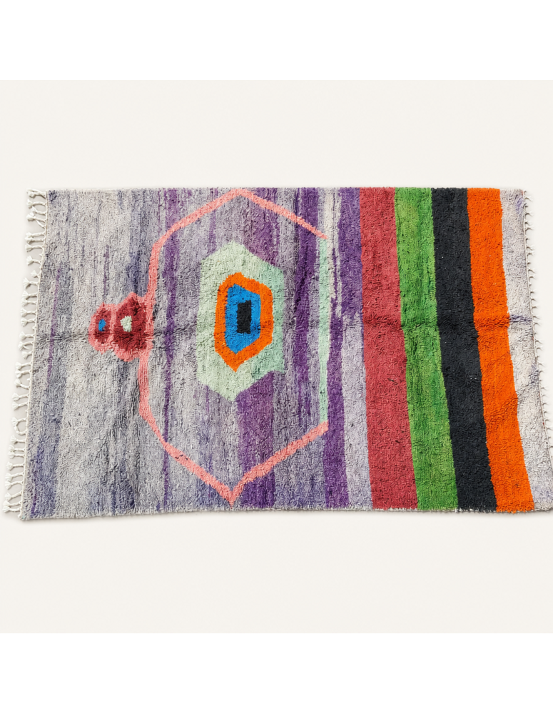 Tapis Beni Ouarain artisanal marocain rectangulaire en laine gris clair chiné et lavande